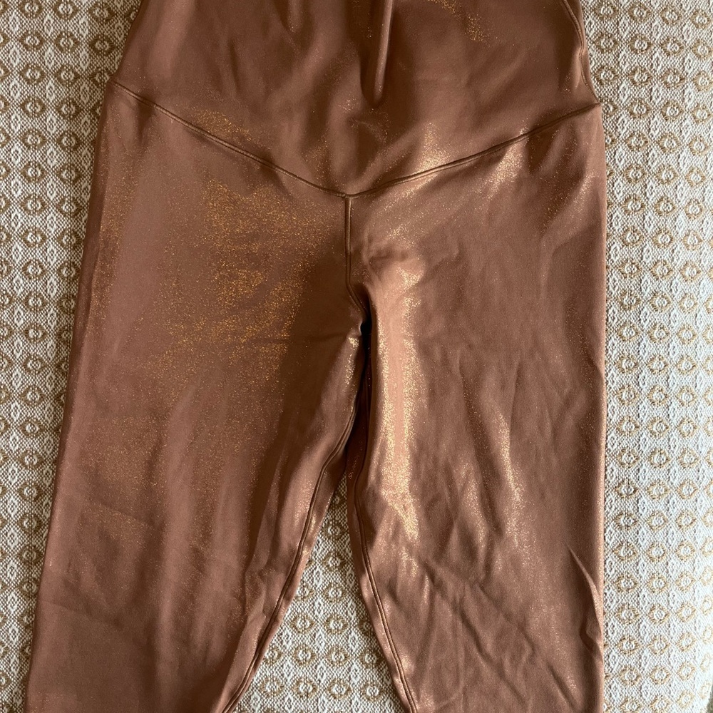 Shimmering bronze Aerie offline high rise crop